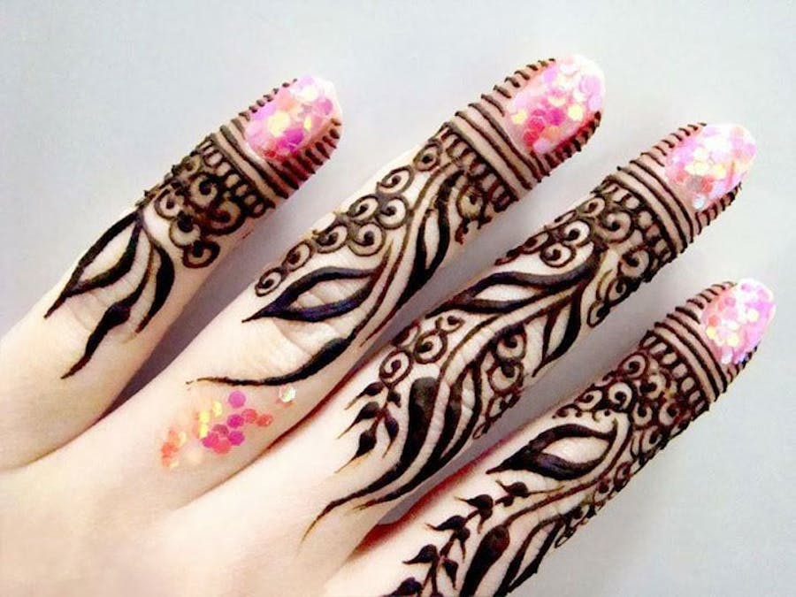 arabic fnger mehndi design