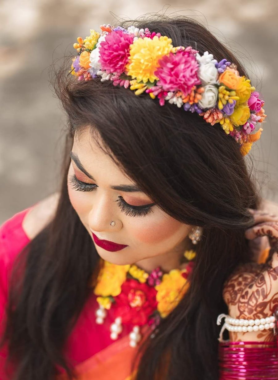 floral hairstyles for sangeet event