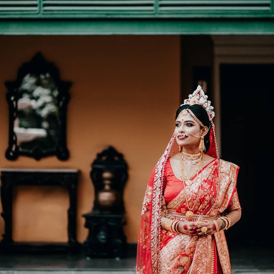 bengali bride pose