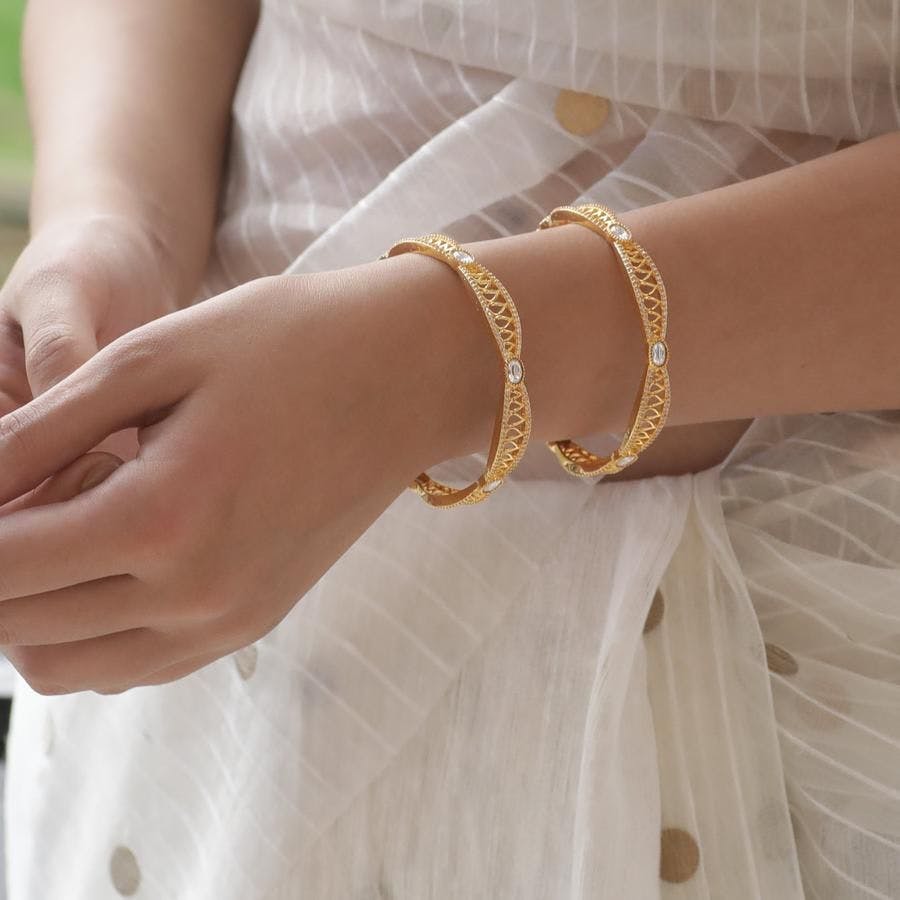 antique gold hand jewellery