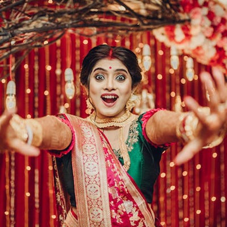 candid Bengali wedding