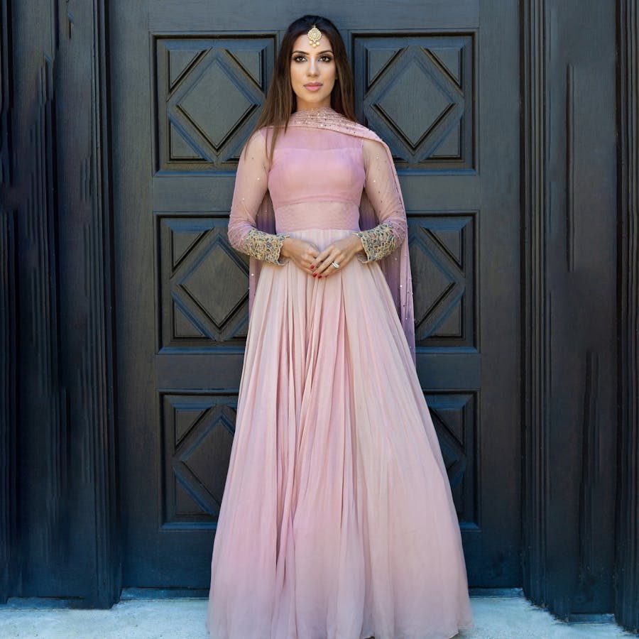 stunning hairstyle for bridesmaids