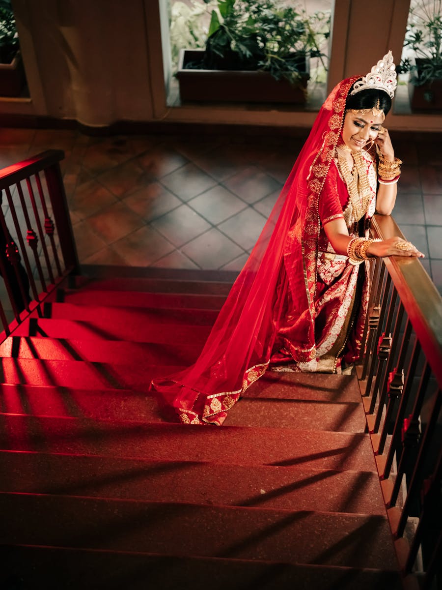 dramatic veil bridal photography