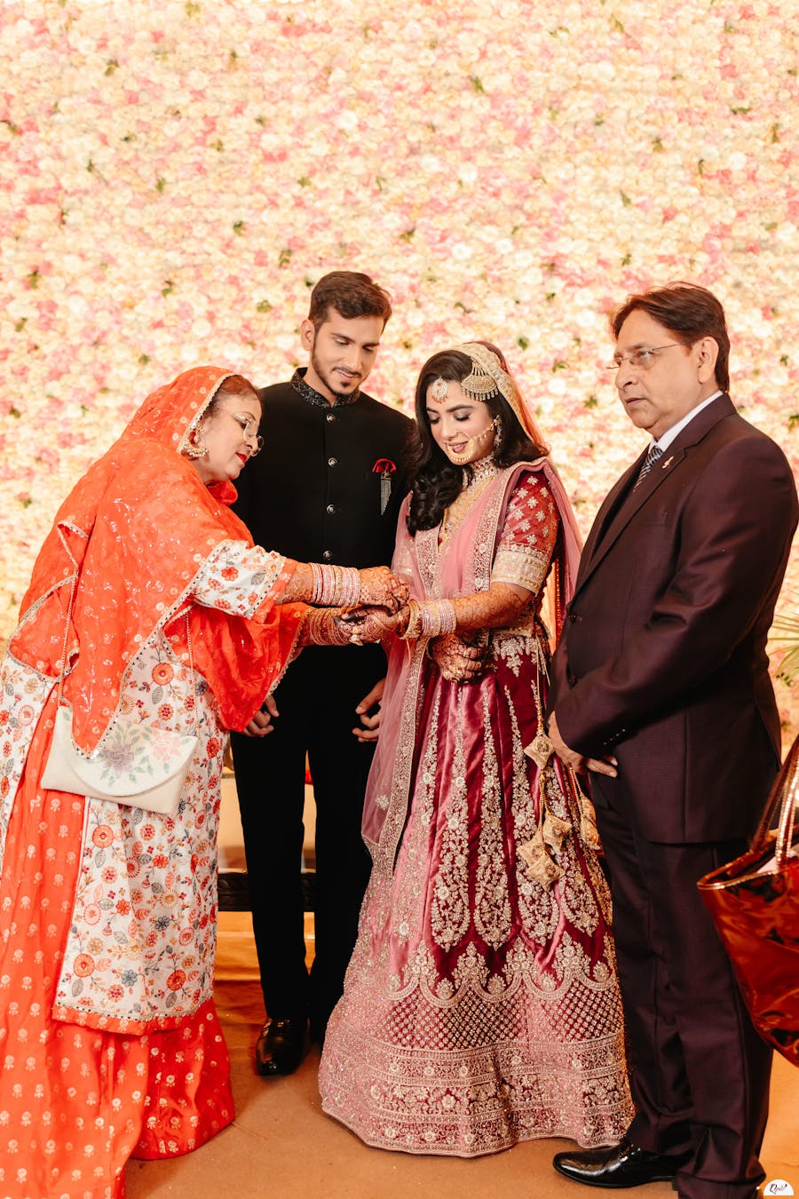 Bride candid click with in-laws