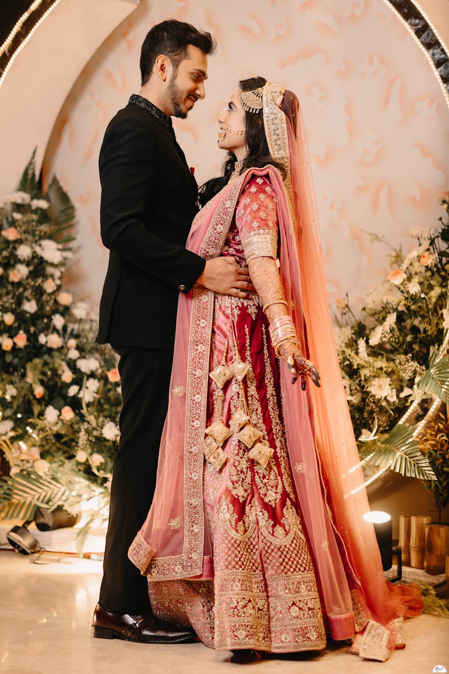 Latest Muslim wedding photography poses pic