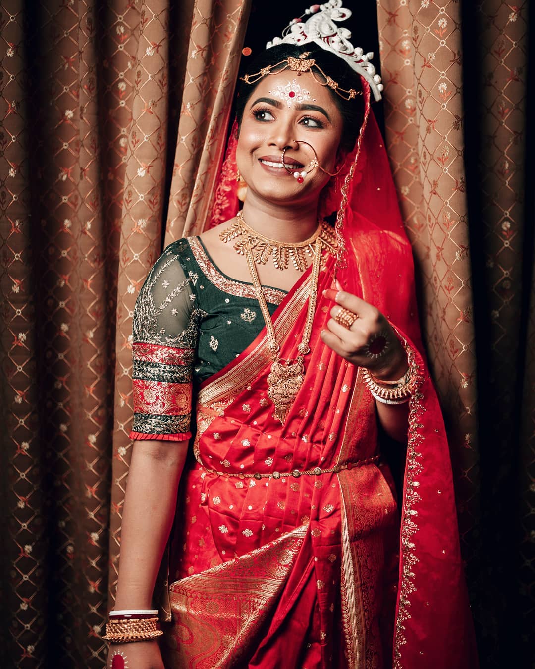 Contessa Pink and Green Banarasi Saree with Kachhi,Mirror and Diamond –  MySilkLove