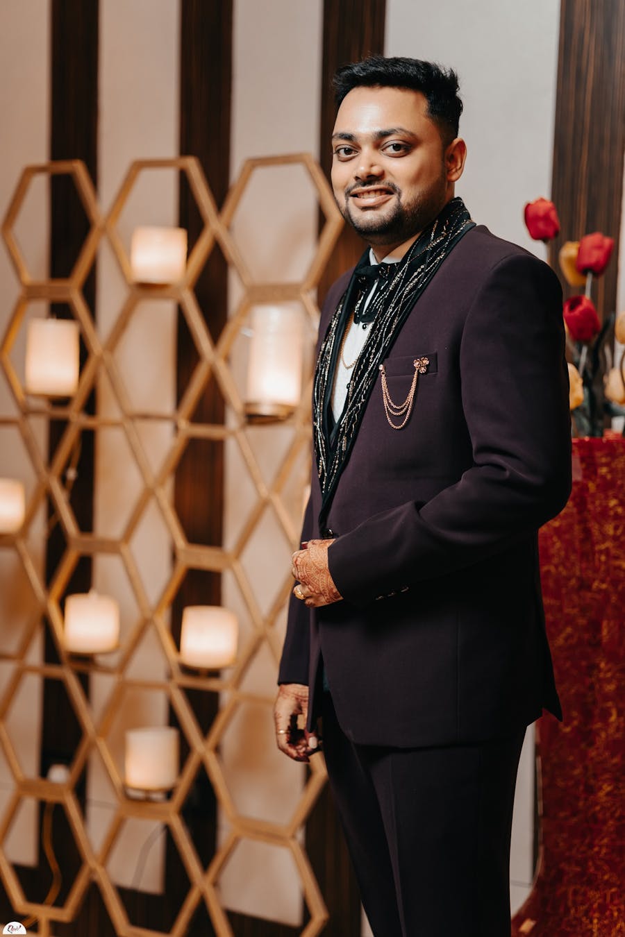 Formal and attractive wedding suit look