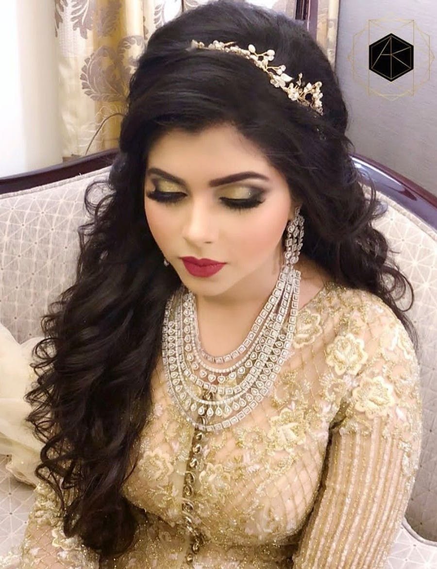 15 Latest Indian Sangeet Hairstyles For Bride - Qpidindia