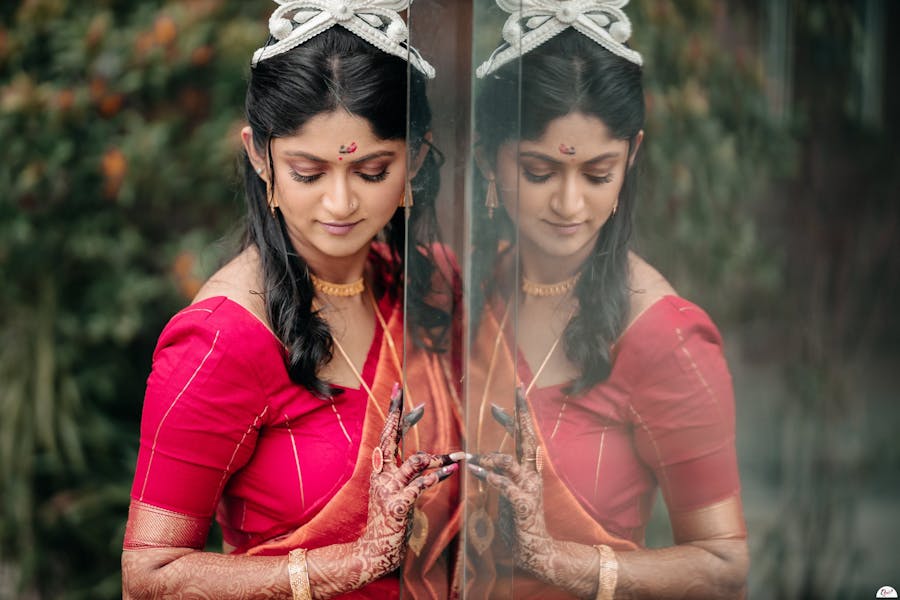 haldi poses for brides
