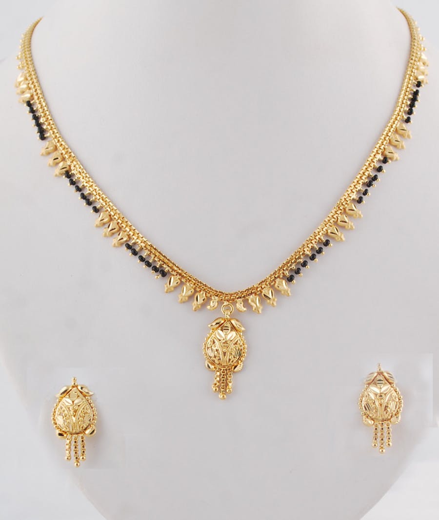 gold mangalsutra design