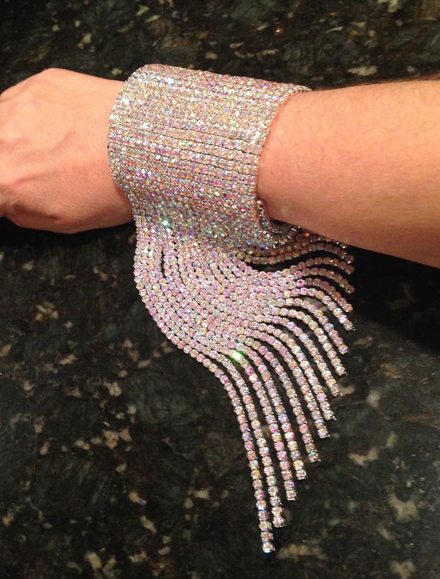 beautiful bridal hand jewellery