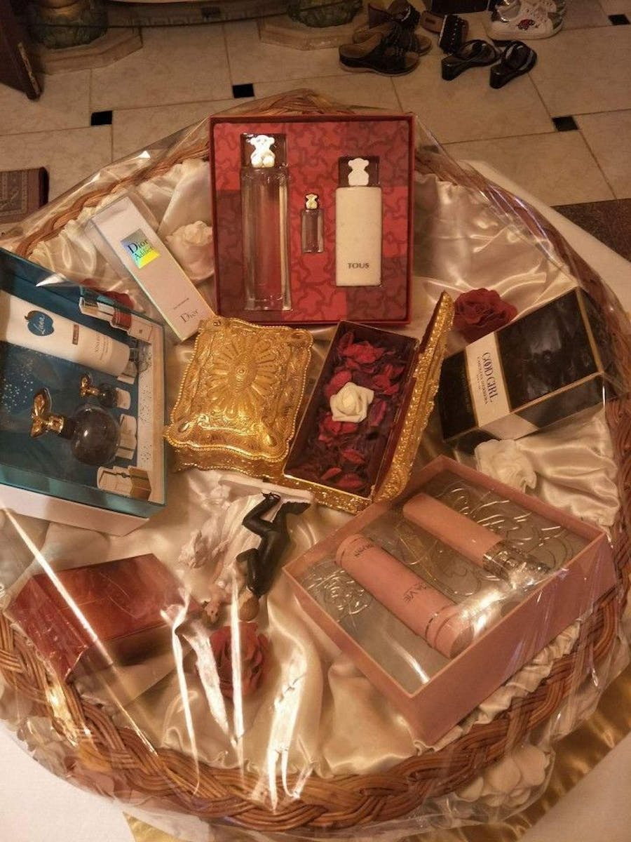 perfumes in bridal wedding gifts