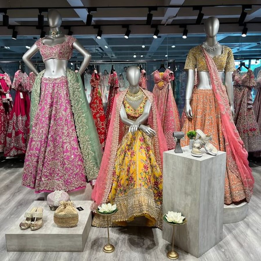 Pernia's Pop-Up Studio