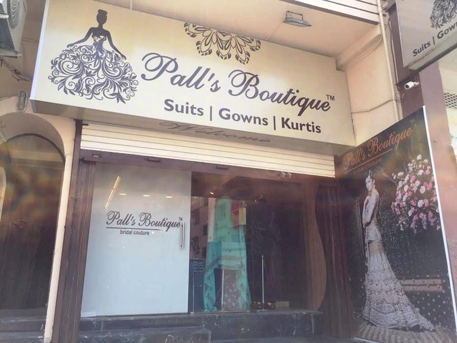 famous lehenga shops in Ranchi
