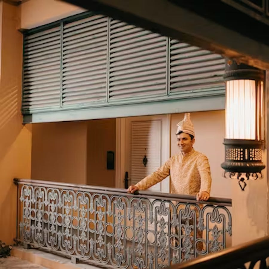 Pic of a groom with Topor