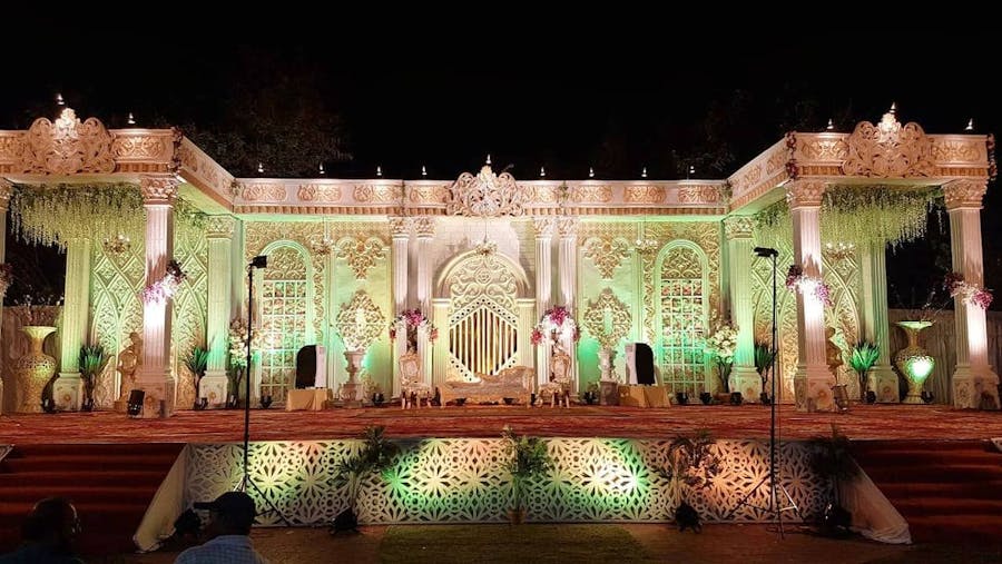 Temple style decor