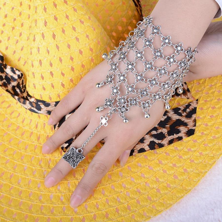 most gorgeous bridal hand jewellery