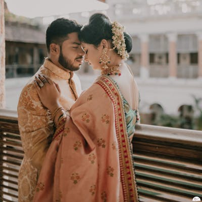 couple photoshoot pose ideas