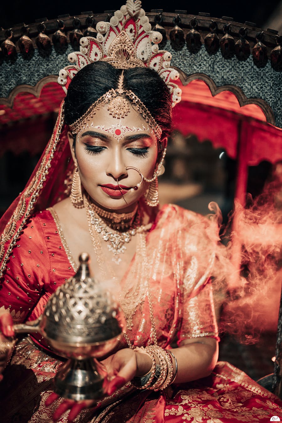bengali bride with beautiful gold