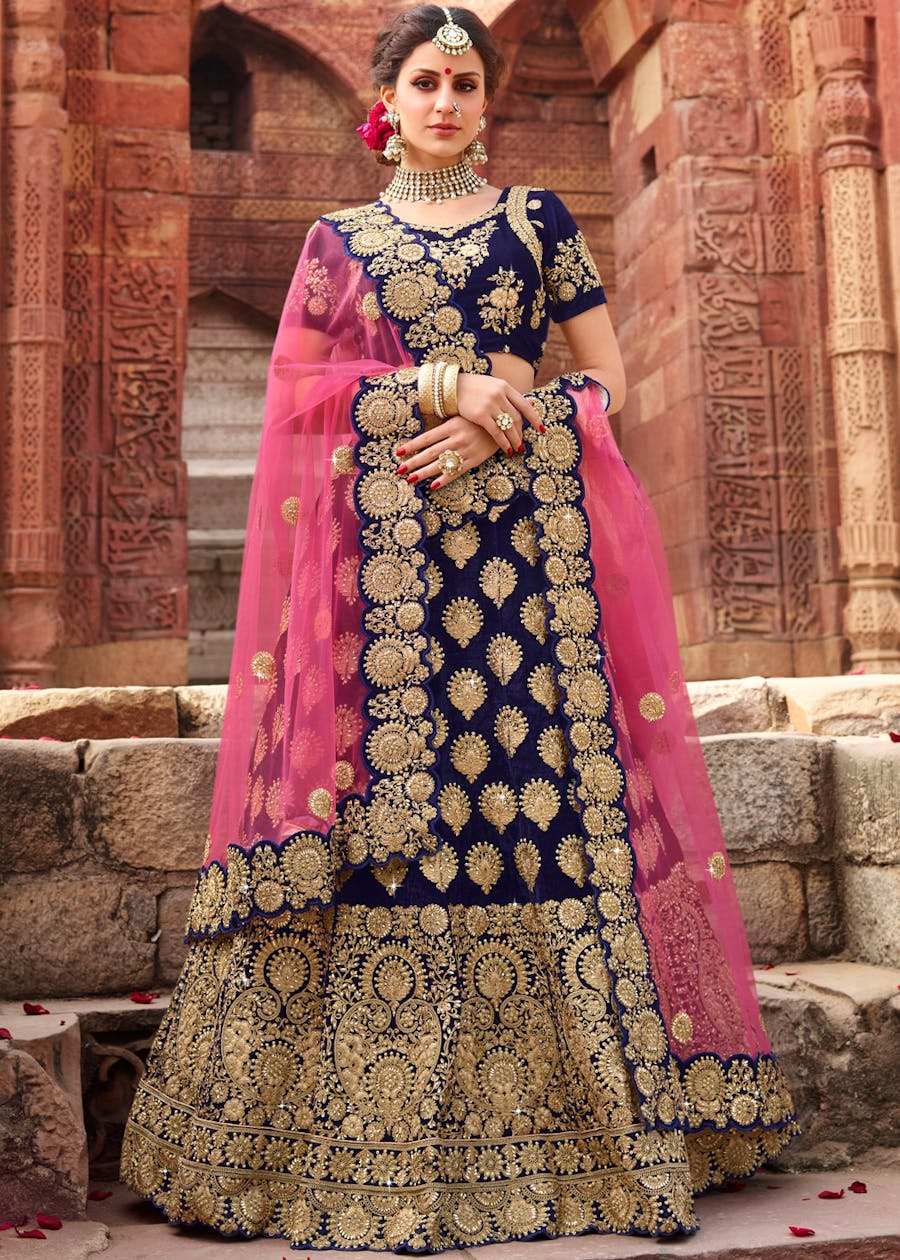 gorgeous outfit for winter wedding