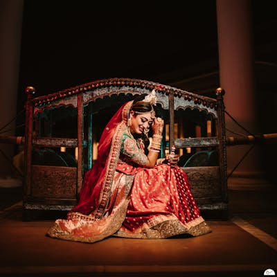bridal pose
