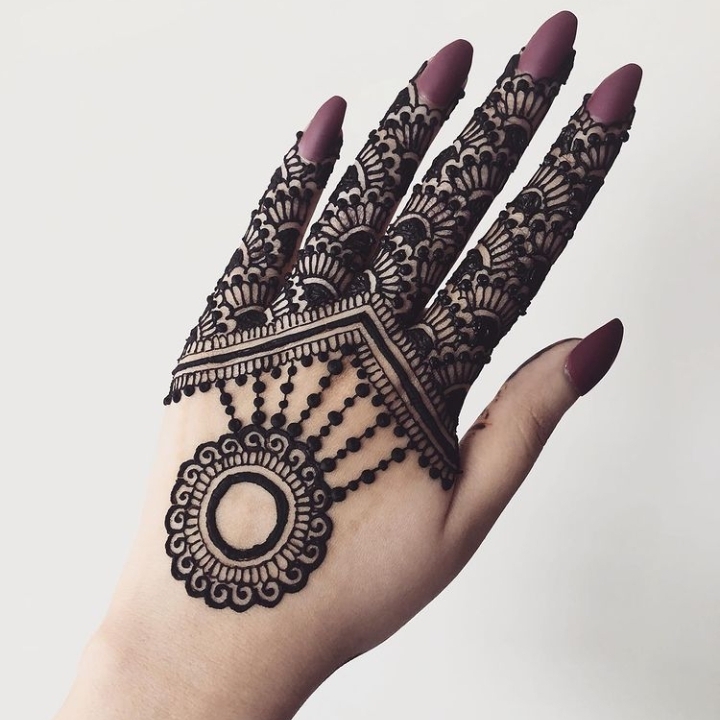 Easy, Stylish, Simple And Unique Royal Finger Mehndi Design In 2023
