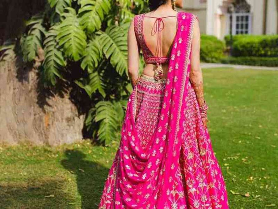 U style backside dupatta