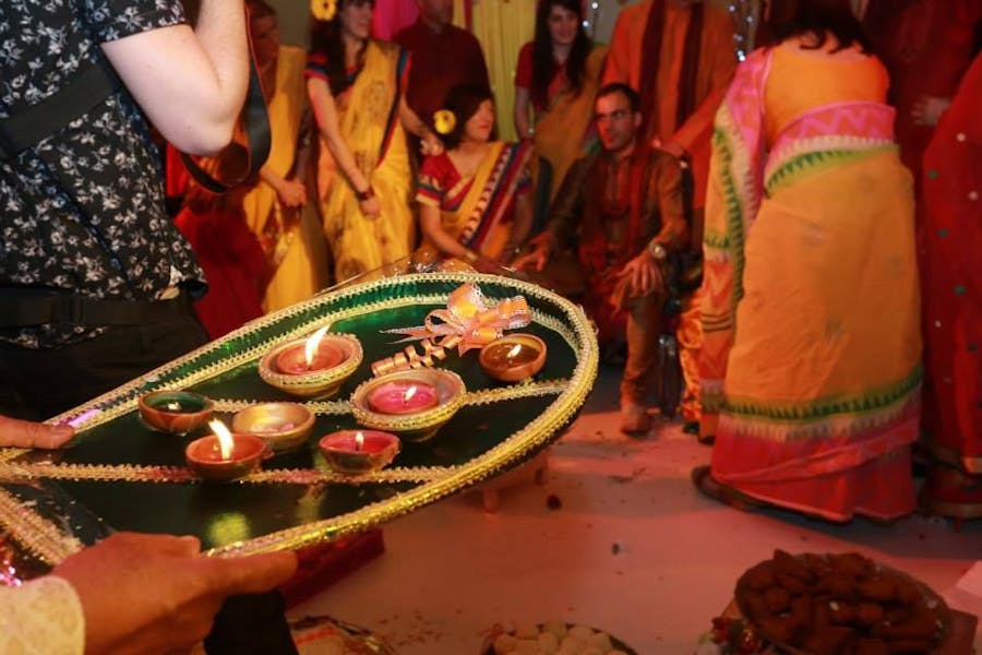 holy lamps in bridal wedding gifts