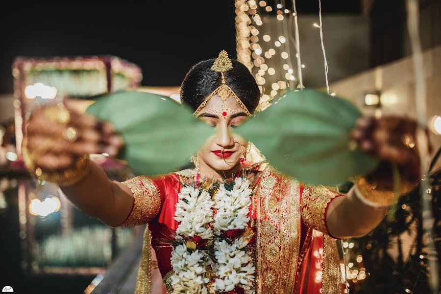 Bride pose