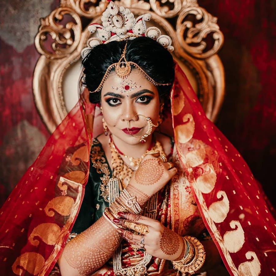 Gorgeous Mukut Designs For Bengali Bride 2021