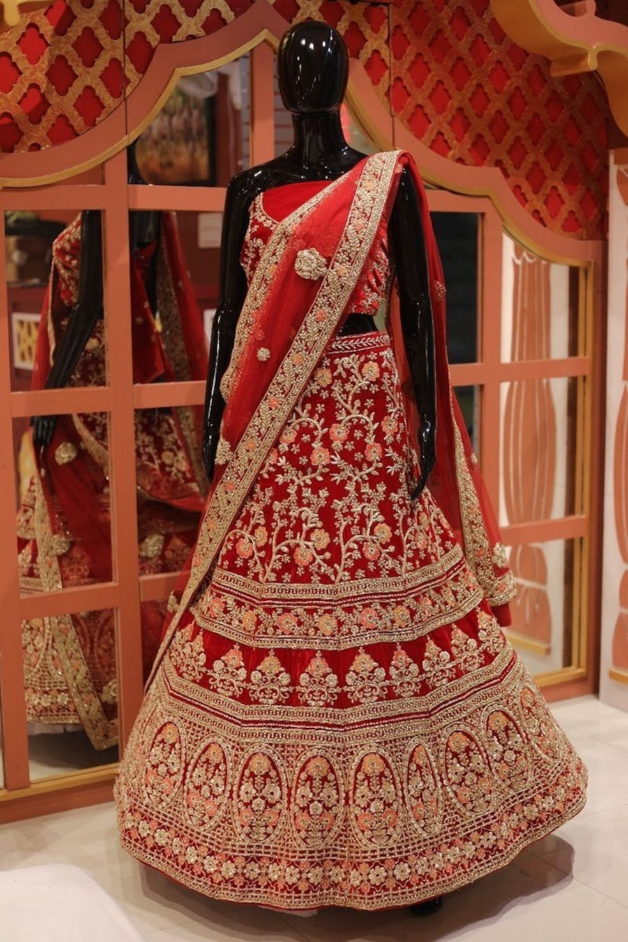 leading lehenga shops in Ranchi
