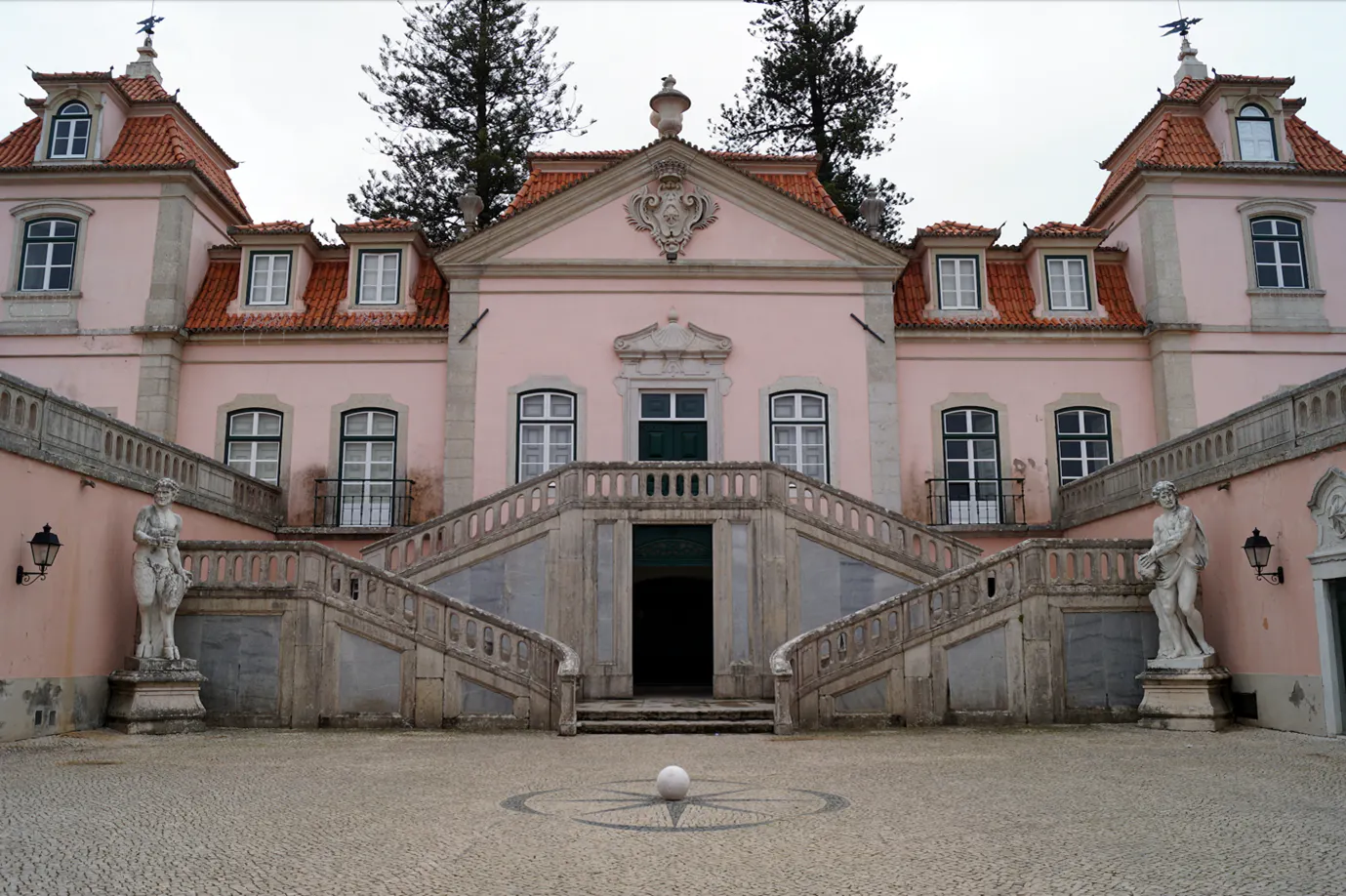 ): Palácio do Marquês de Pombal, (imagem atual) - © shutterstock