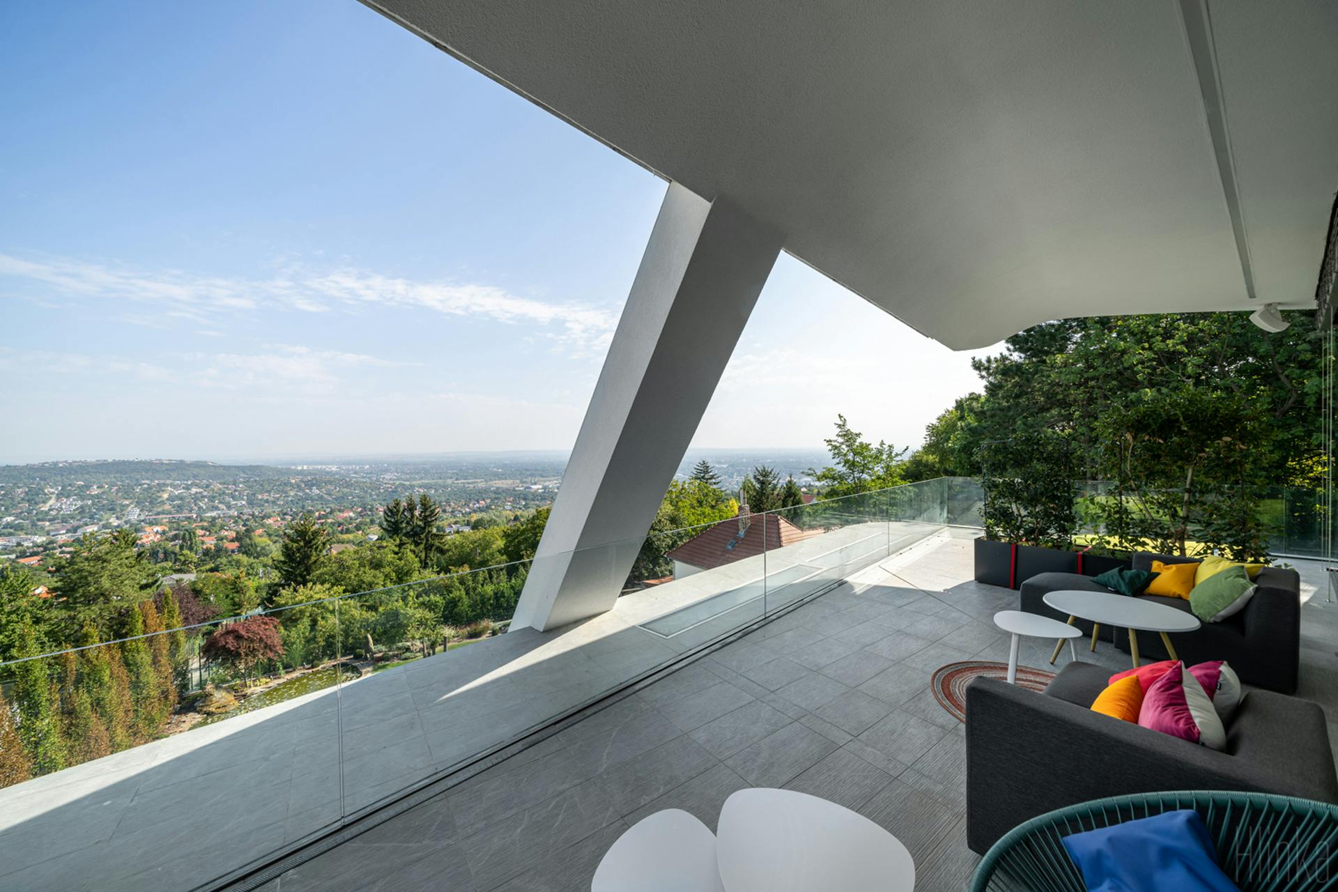 Konzol-villa a budai hegyoldalban - 3