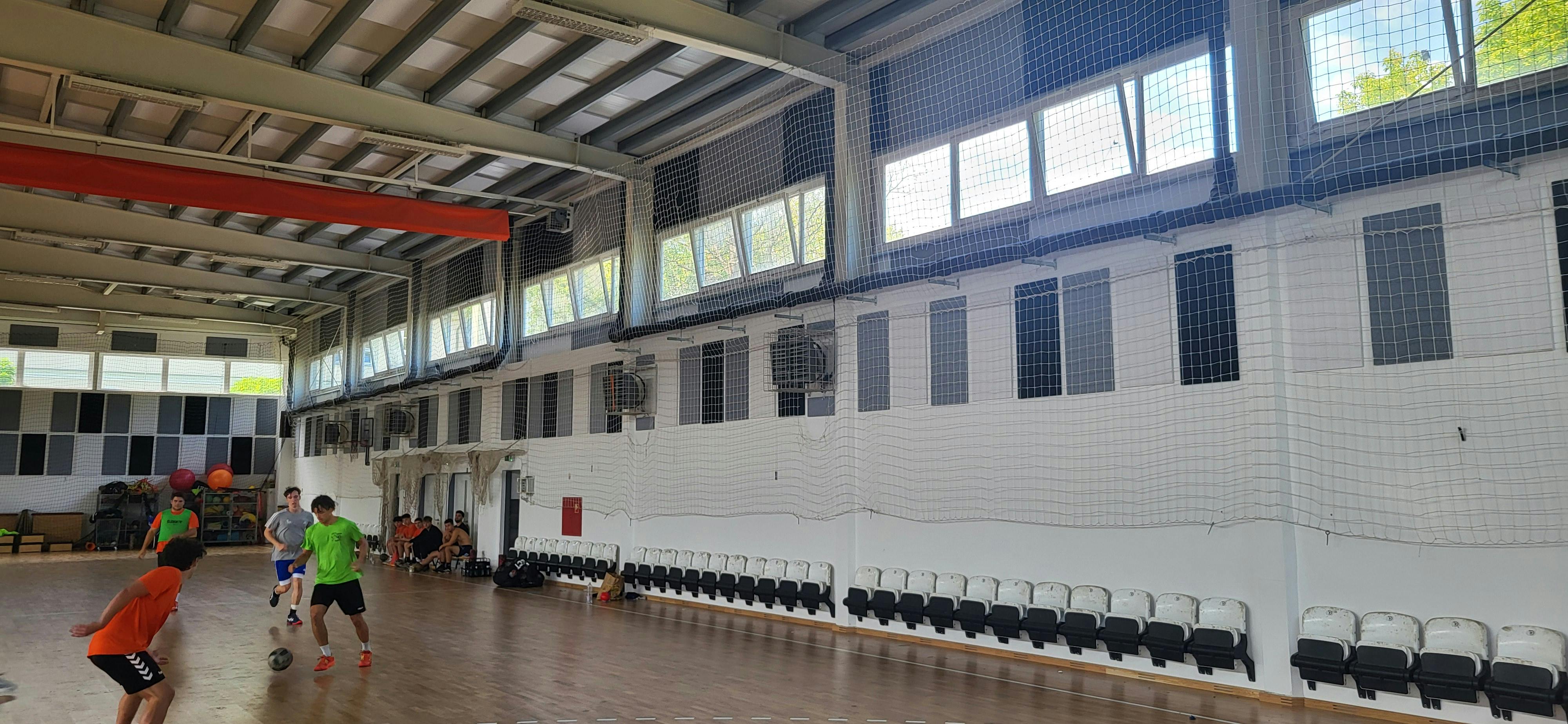 Tempo kézilabda csarnok akusztikai korszerűsítése