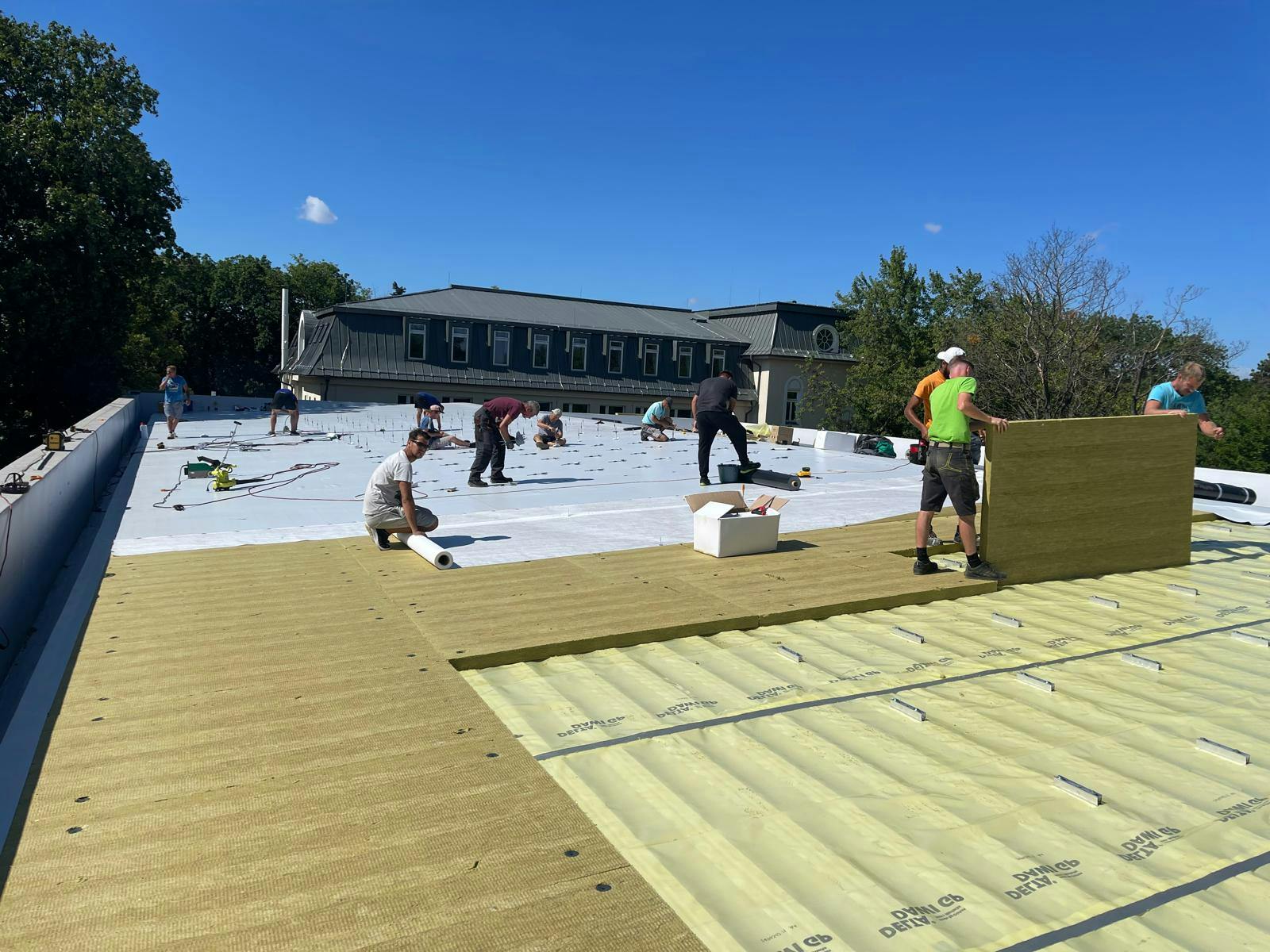 Tempo kézilabda csarnok hőtechnikai és vízszigetelési korszerűsítése