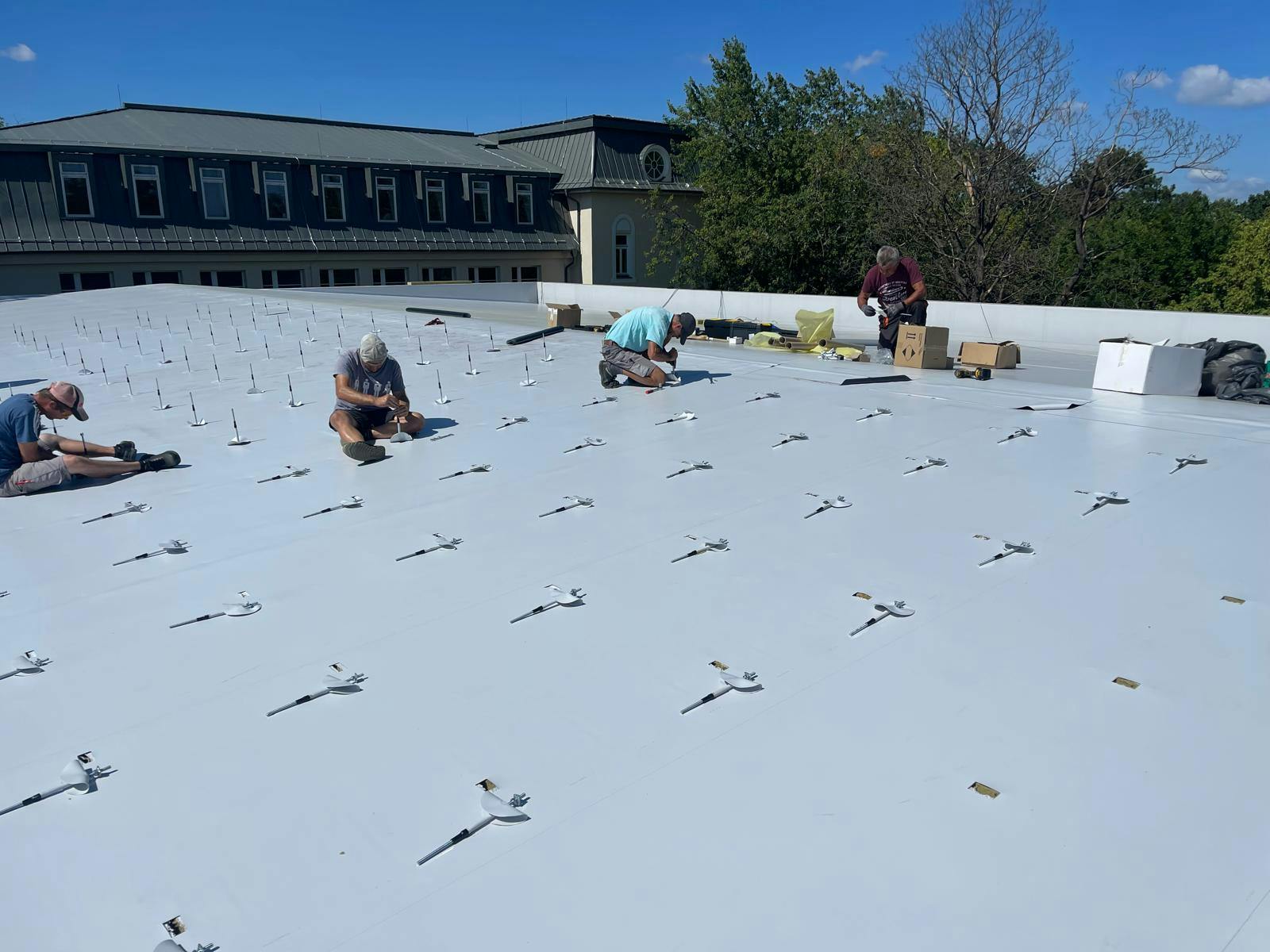 Tempo kézilabda csarnok hőtechnikai és vízszigetelési korszerűsítése