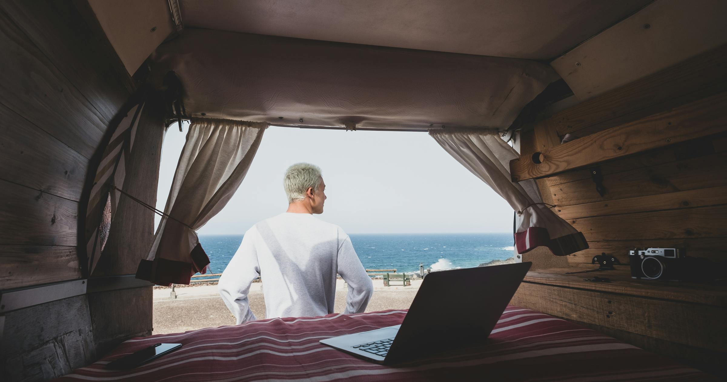 Visitors to New Zealand will now be allowed to work remotely