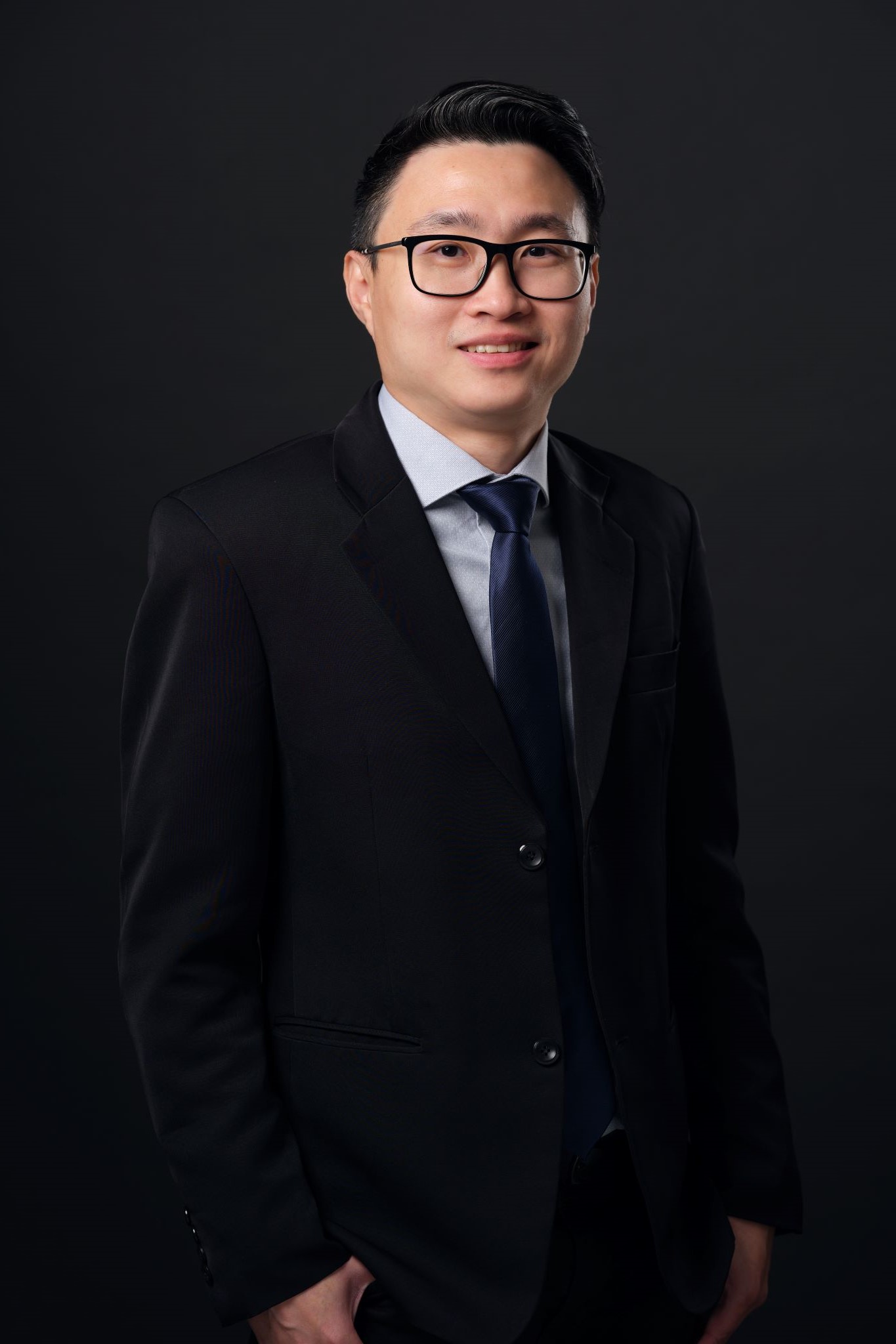 QCL | Edwin Gunawan - Legal Secretary at Queen City Law