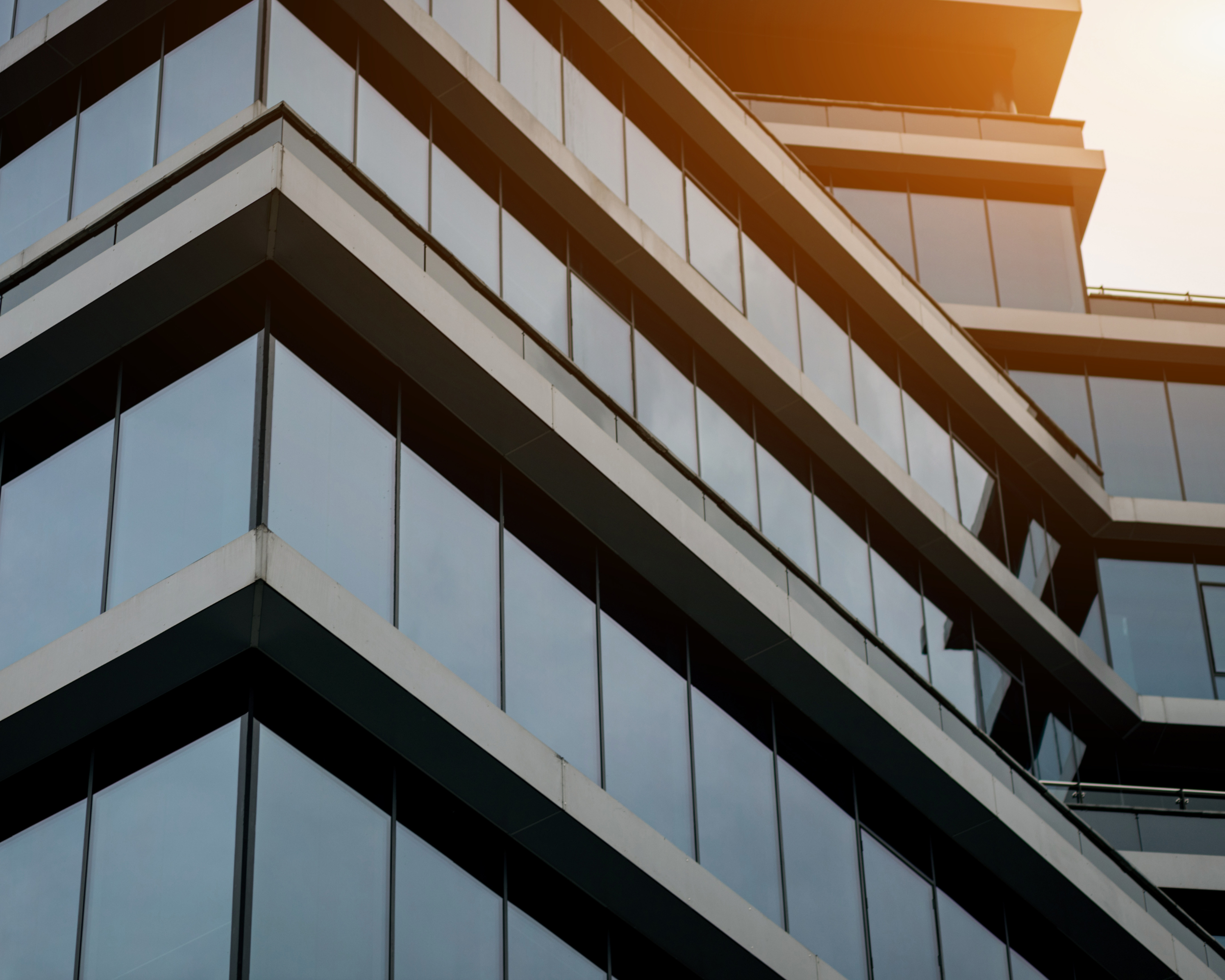 Navigating the Maze of Commercial Leases: A Guide for Landlords and Tenants