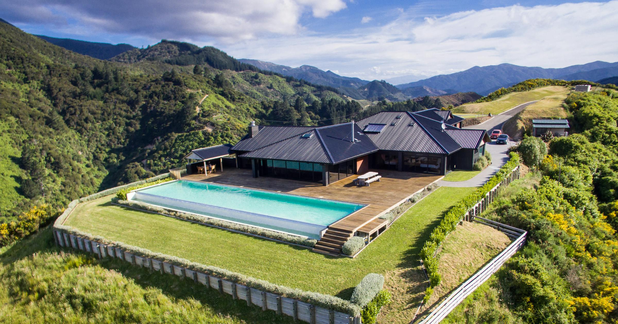 Luxury Living with Panoramic Views