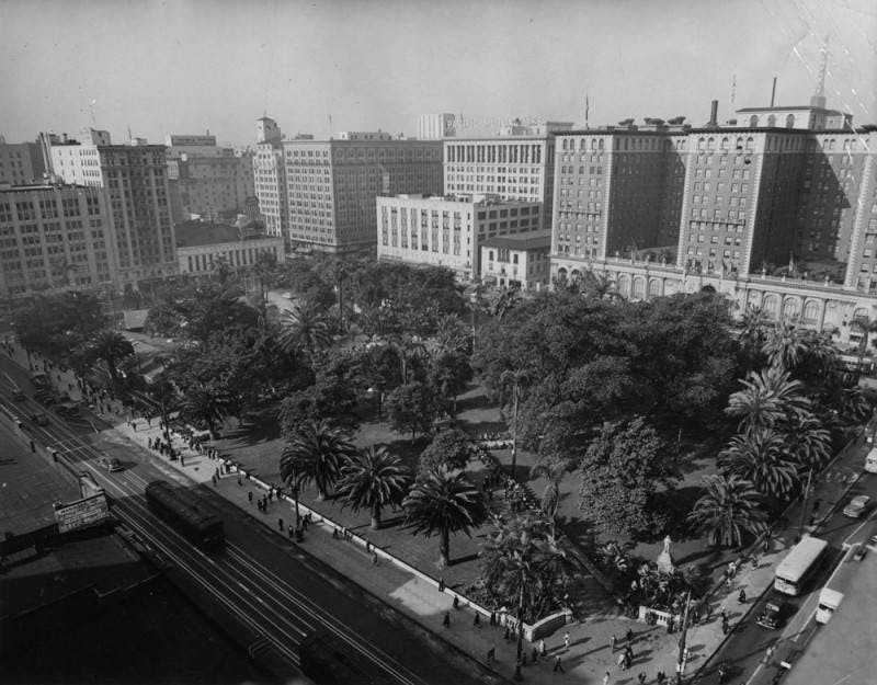 Pershing Square, 1951