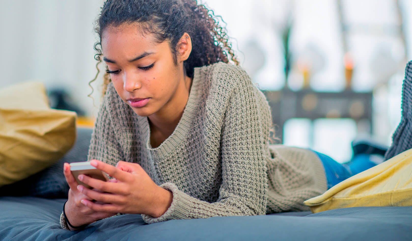 How Dangerous is Sexting for Kids? - Qustodio