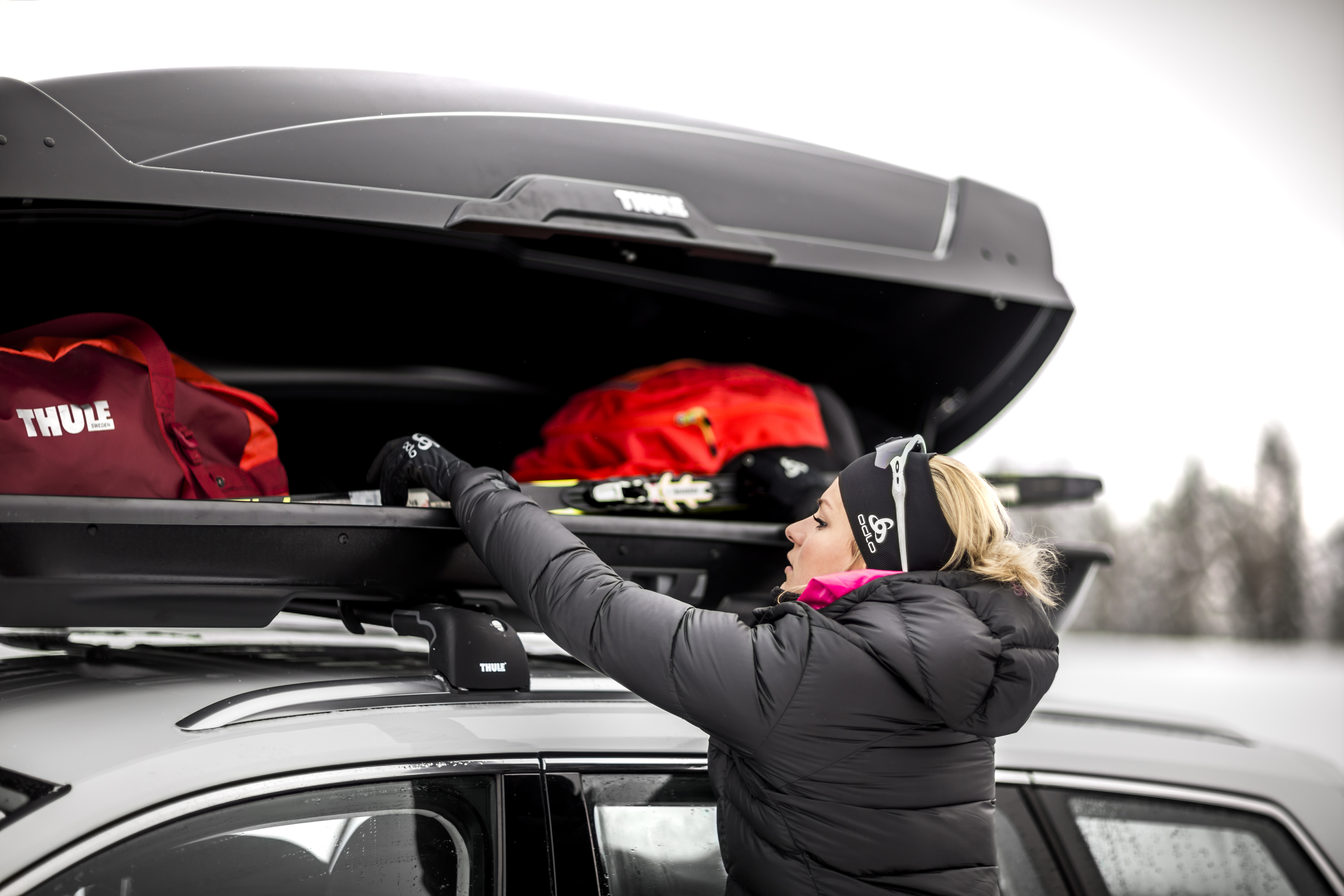 Chevy tahoe rooftop cargo carriers hot sale