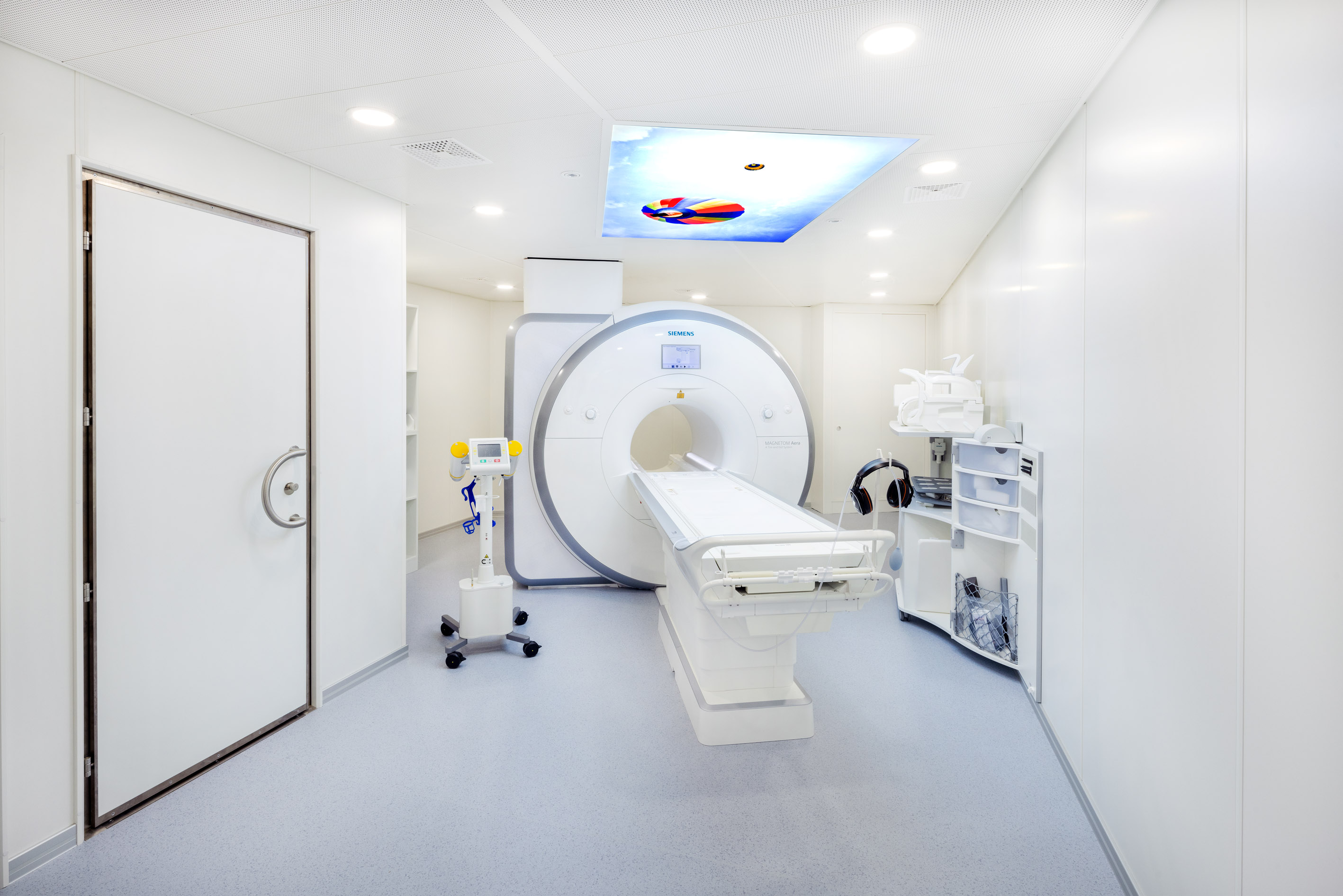 MRT Gerät in der Radiologie Praxis am Flugahfen