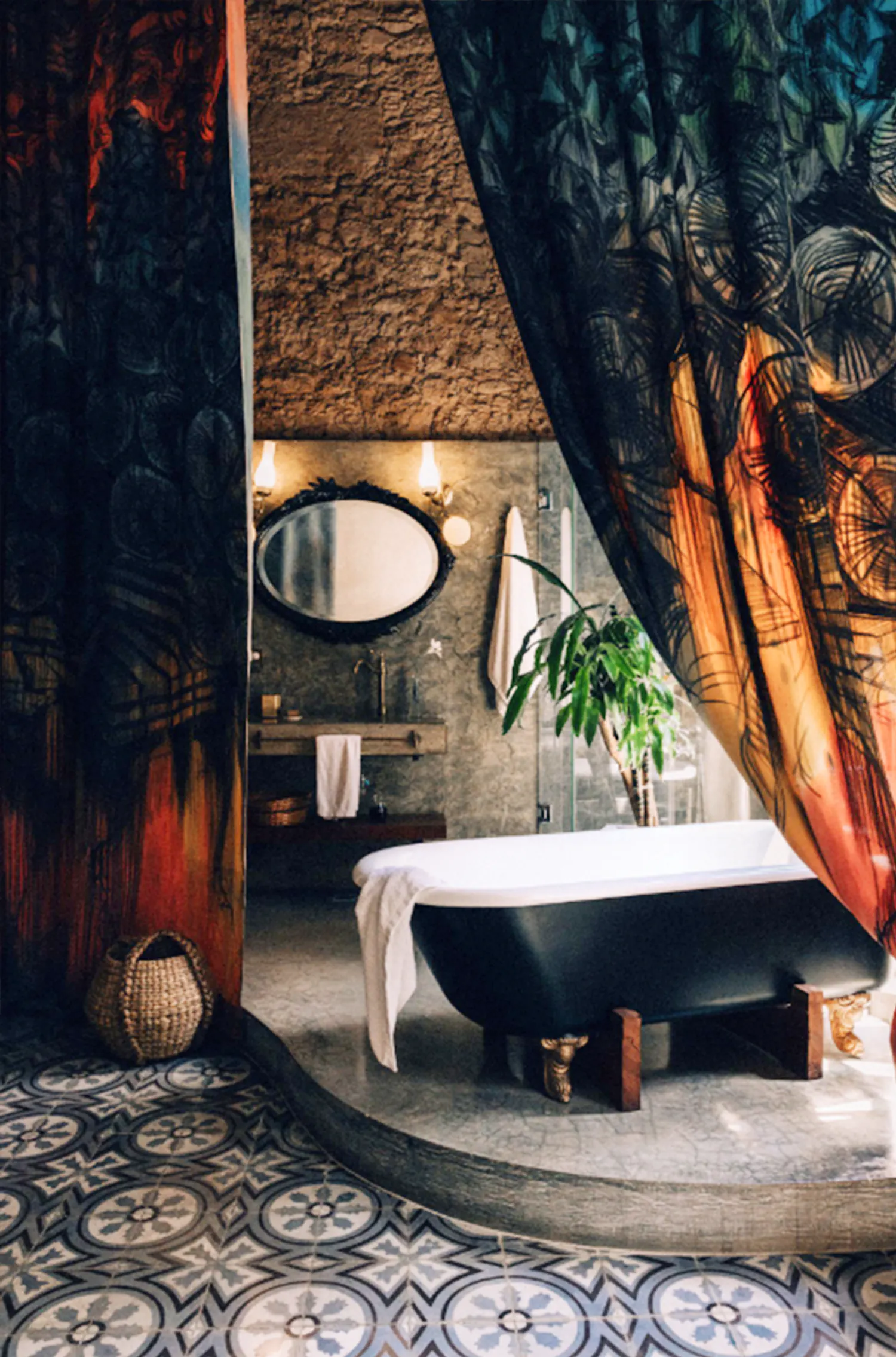 Condé Nast Traveler selects a suite from Havana’s ‘Elvira, Mi Amor’ hotel for the cover of its 2025 Gold List. Image 2