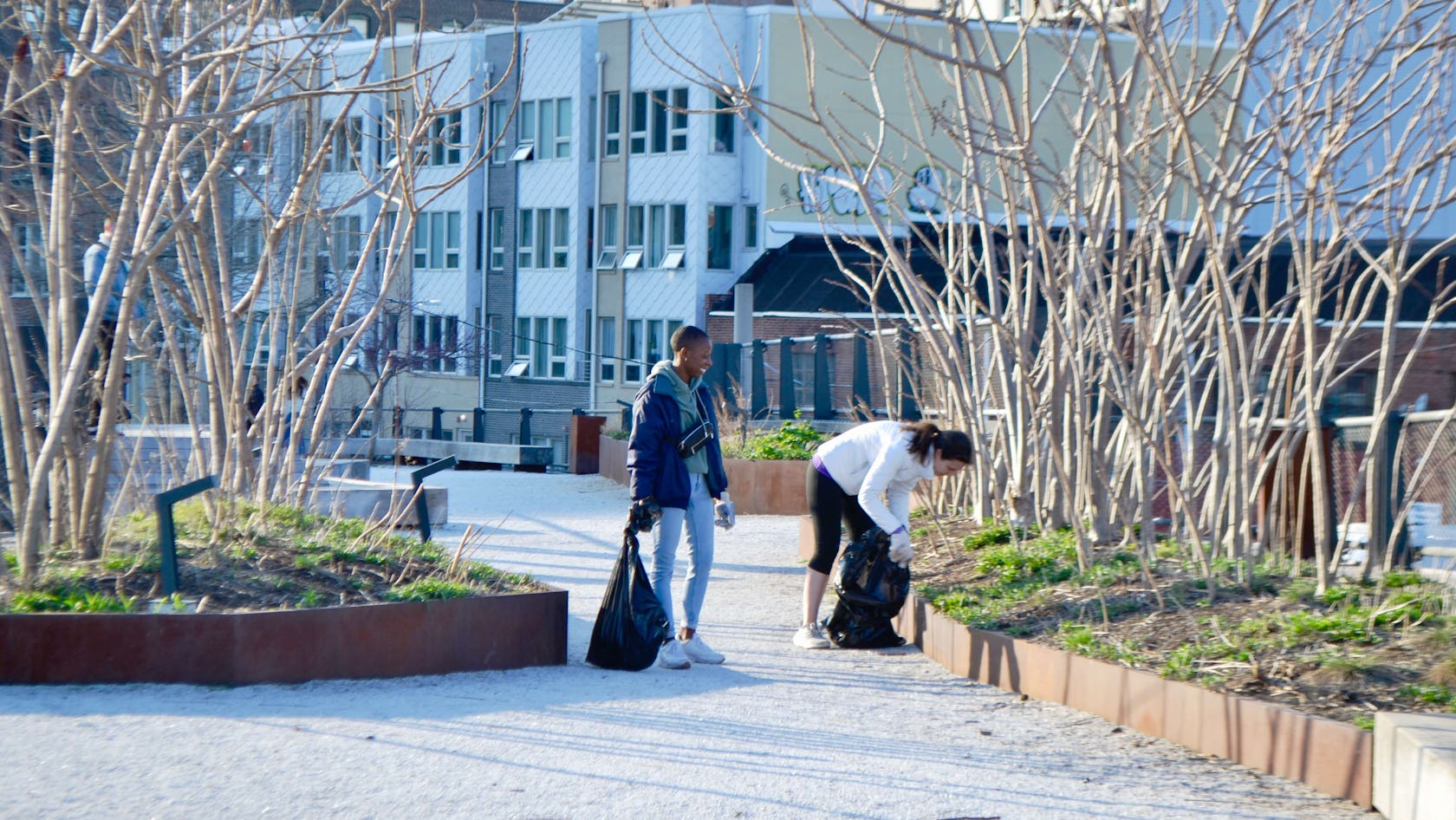 Volunteers pick up trash