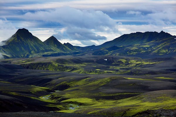 Íslenskt landslag, mosagrónar fjallshlíðar