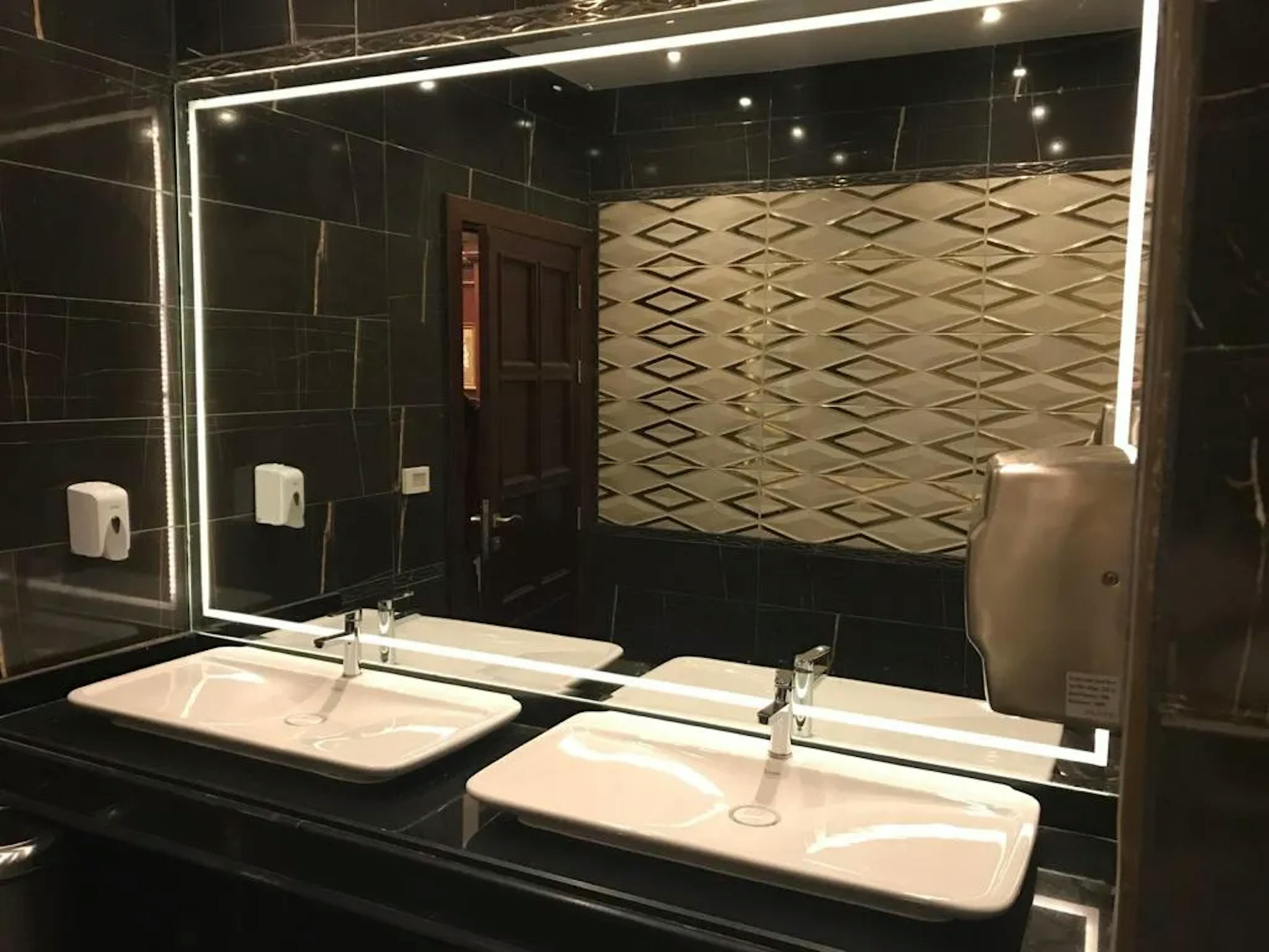 Almaza Hotel