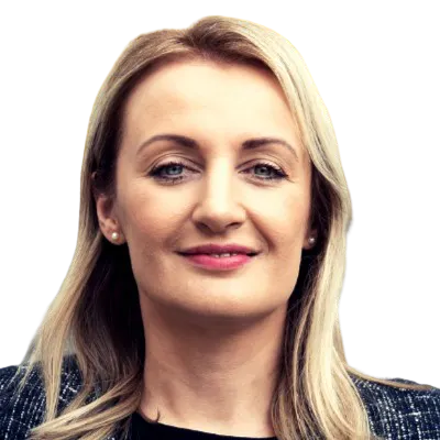 Renita Kasper headshot
