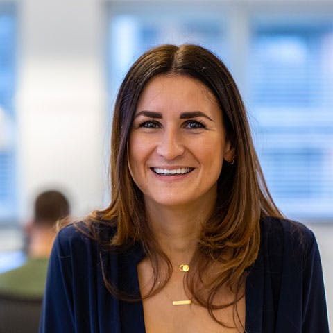 Rosanne Jonk, Office Manager